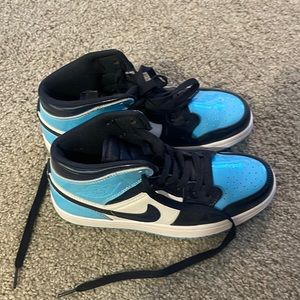 blue nike high top sneakers size 6